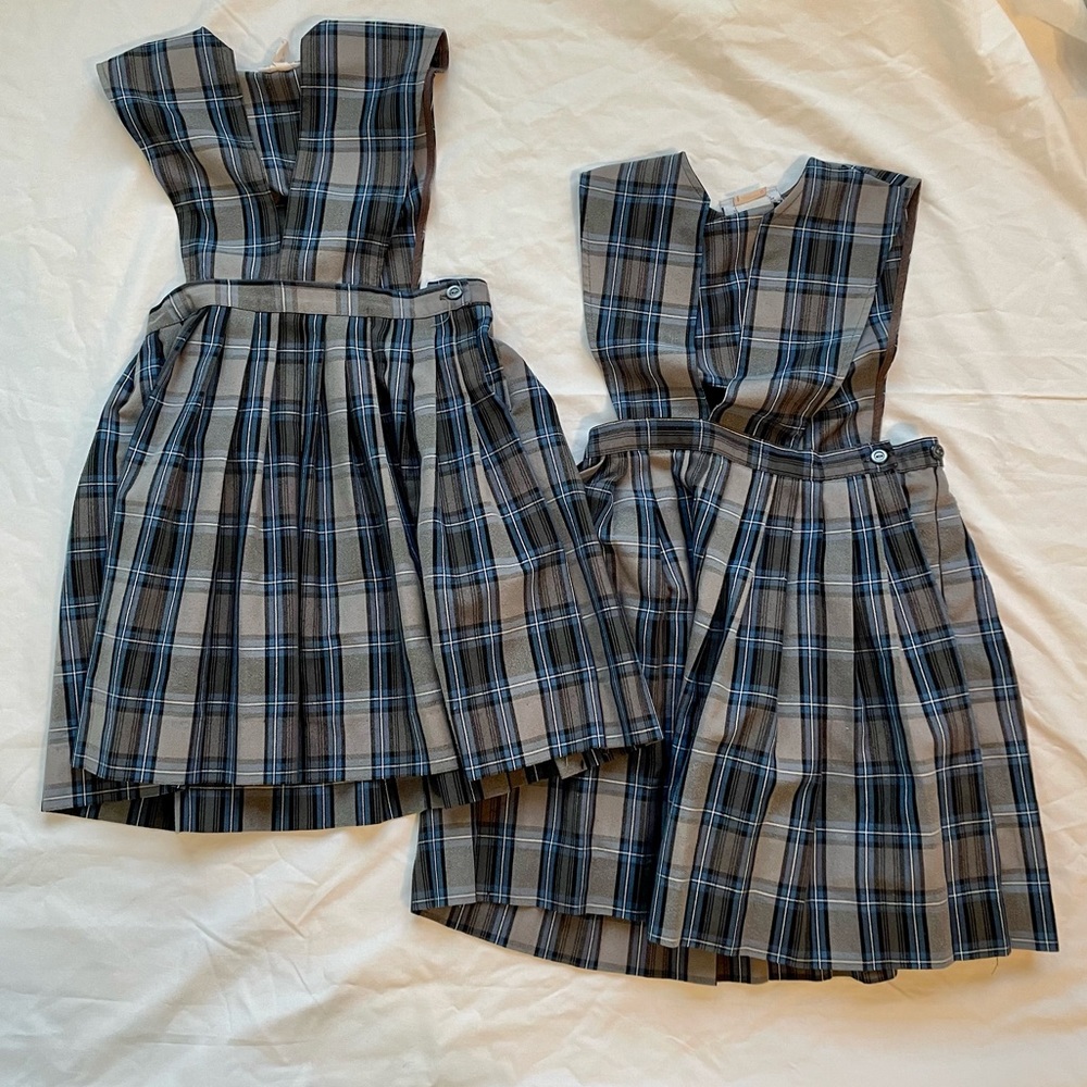 Bundle of 2 Girls School Uniform Jumper Dress Blue Gray Size “School Bells”
